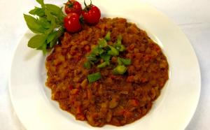 たかきびとごぼうの5種野菜クーマカレー