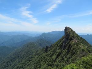 石鎚山全景